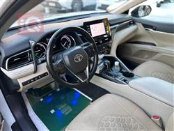 تۆیۆتا کامری